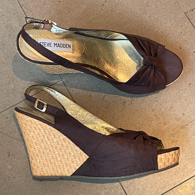 Steve Madden Brown Satin Wedge Platform sandals - Size 8.5