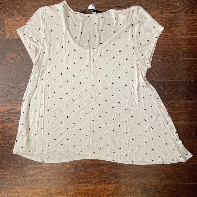 NEW Kensie Cream/Black Asymmetrical polka dot Tshirt-Large - photo 3