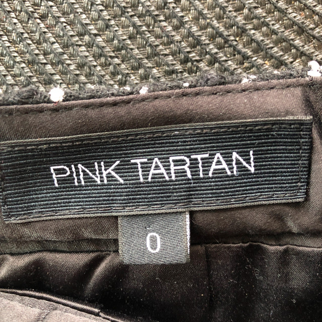 Gorgeous Pink Tartan Black + White A-line Tweed skirt-Size 0 - photo 4