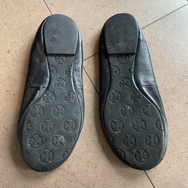 Tory Burch Black Rhinestone Logo Leather Ballet Flats 37 - photo 3