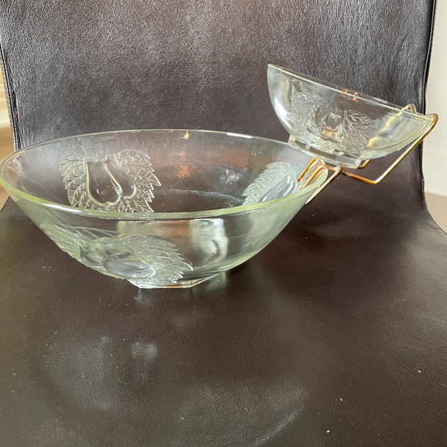 Vintage Clear Glass Chip and Dip Bowl 3 piece set - photo 3