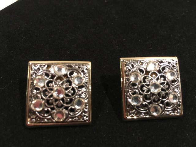 Vintage Square pierced earrings w/ filigree silver design - photo 5