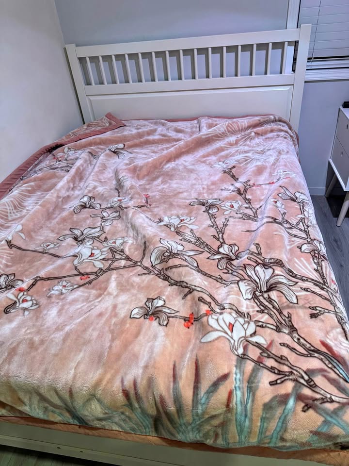 Korean style warm and heavy blanket/ Quilt King Size