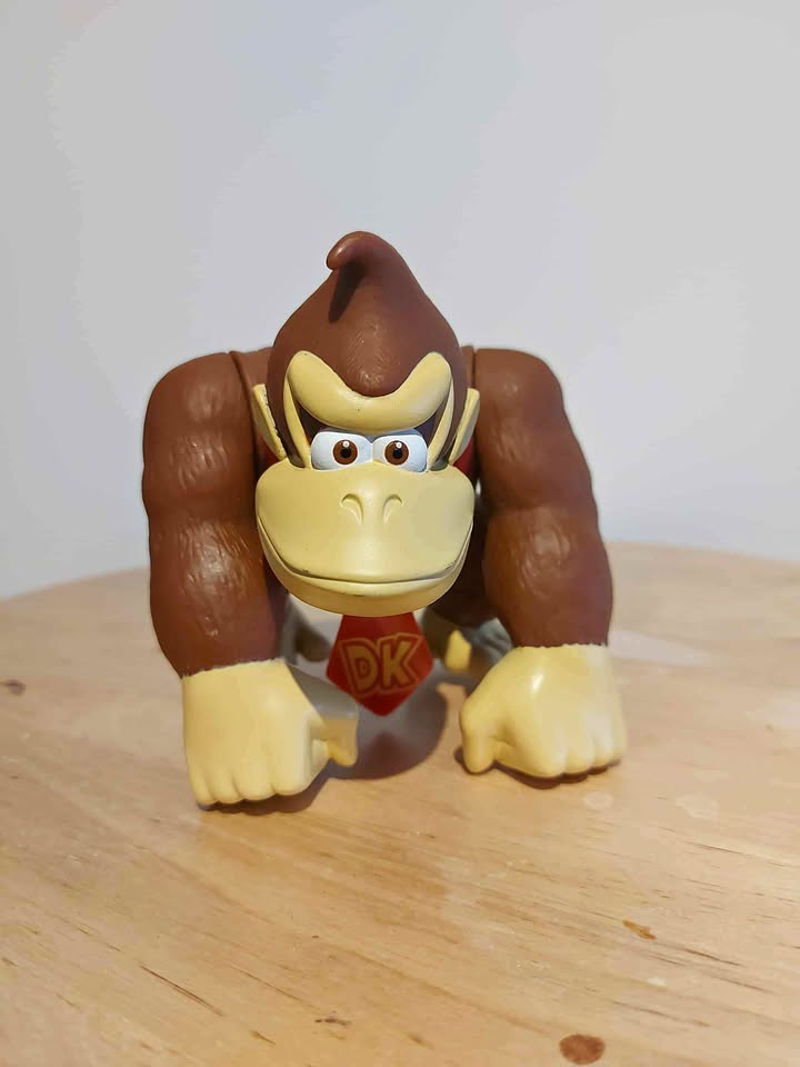 Nintendo Super Mario Brothers Donkey Kong 6" Action Figure