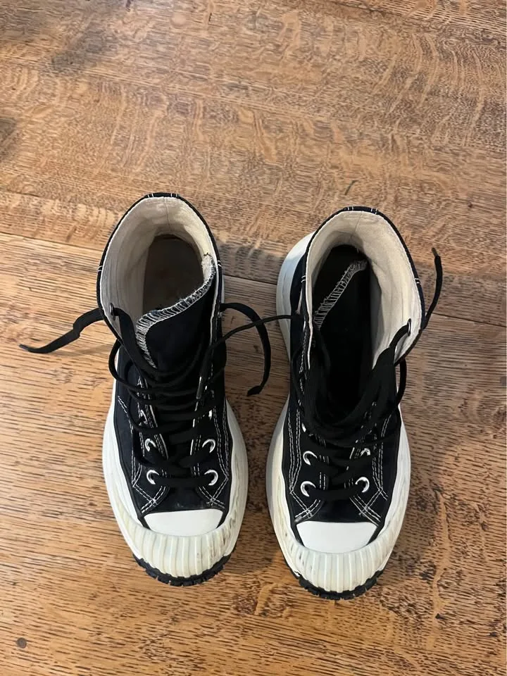 High Top Converse All Star: Chuck Taylor image indicator(4)