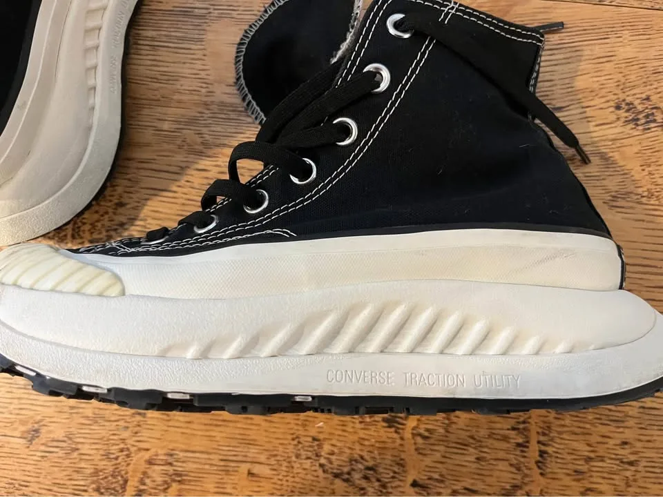 High Top Converse All Star: Chuck Taylor image indicator(6)