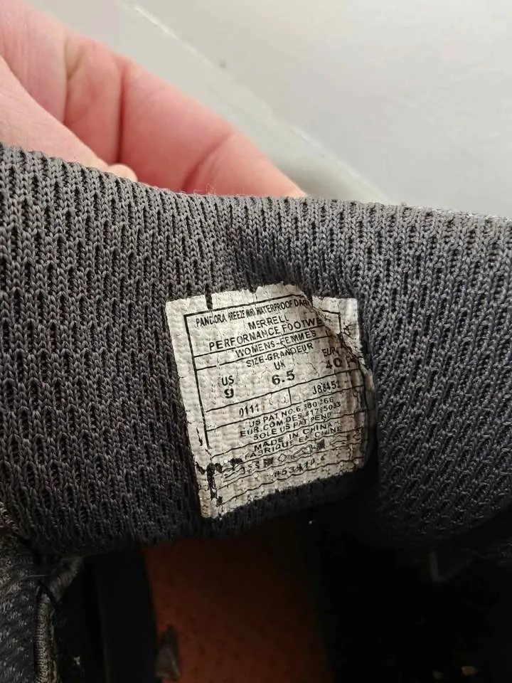 Women's size 9 waterproof hiking boots image indicator(4)