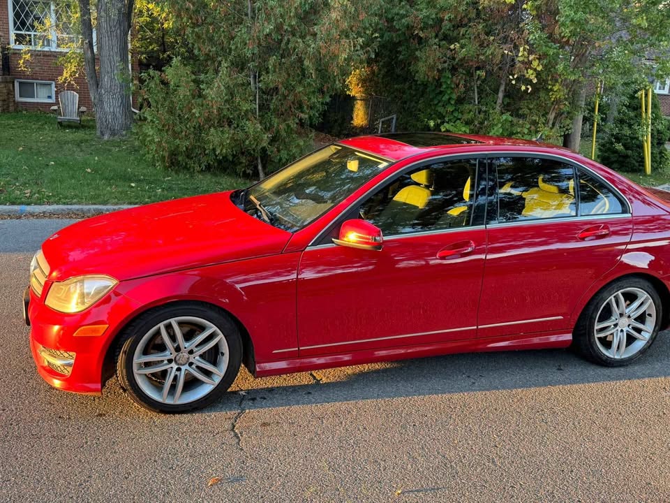 Mercedes Benz C300 4Matic - photo 2