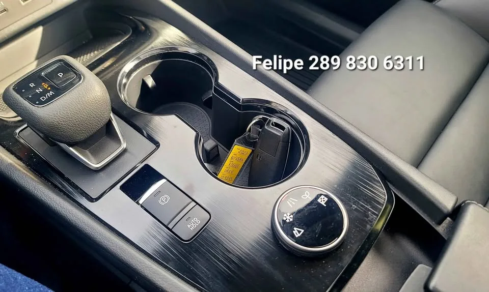 2023 Nissan Rogue AWD SV Midnight Edition image indicator(9)