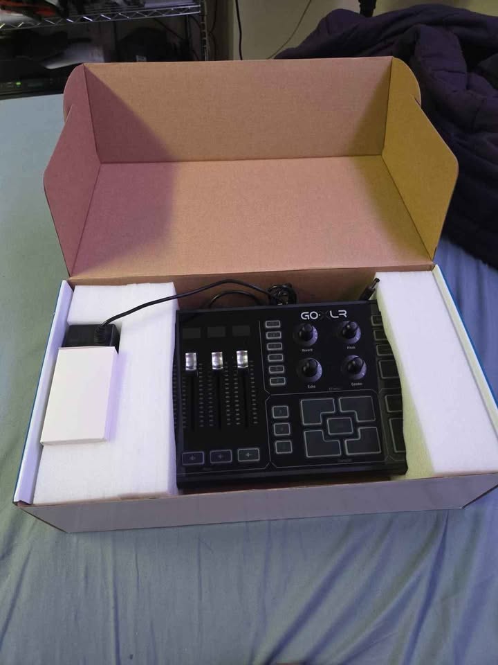 GoXLR audio mixer - photo 4