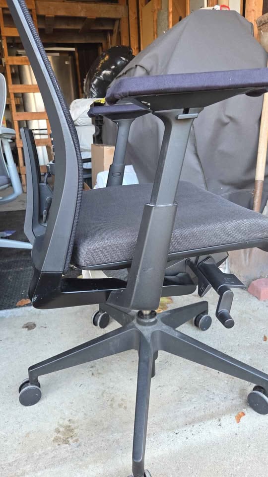 Haworth Very Office chair - photo 2