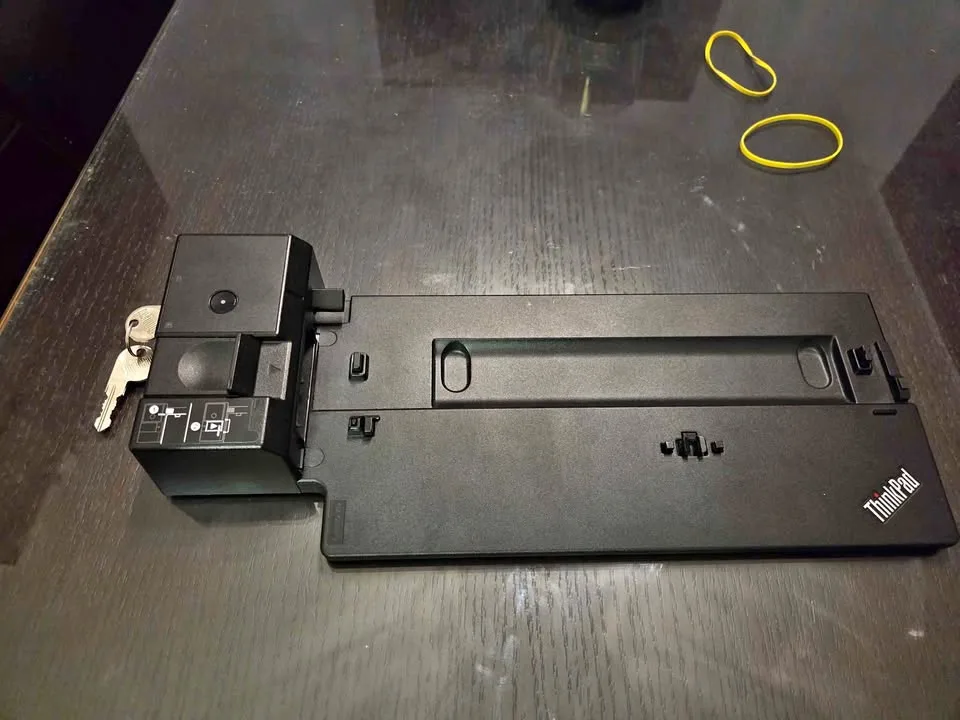 Lenovo Pro docking station 40AH thumbnail