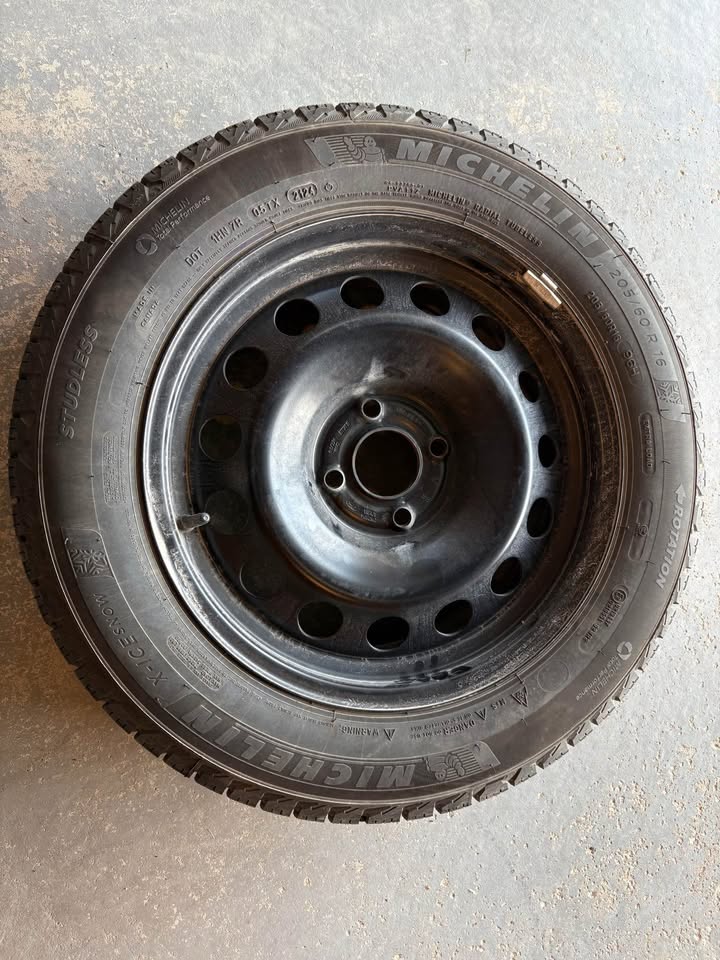 Michelin X-Ice Winter Tires on Rims - photo 2