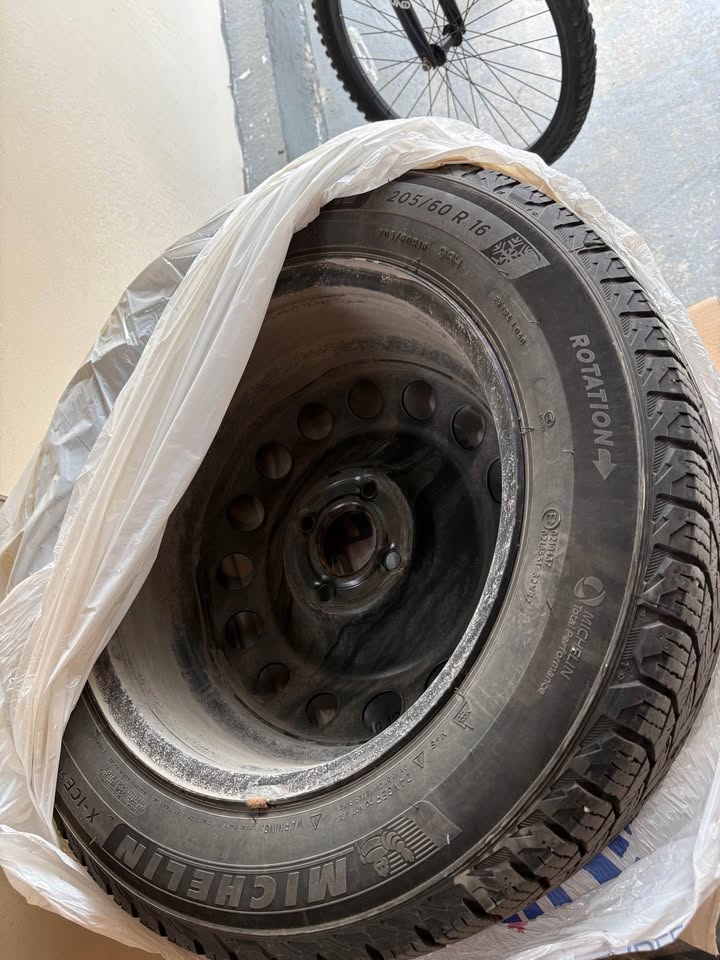 Michelin X-Ice Winter Tires on Rims - photo 4