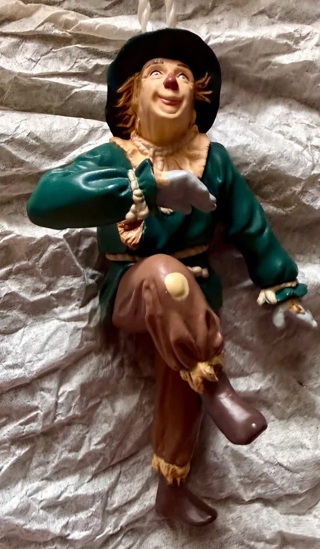 1994 Hallmark Scarecrow Wizard of Oz Ornament image indicator(4)