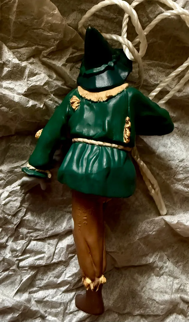 1994 Hallmark Scarecrow Wizard of Oz Ornament image indicator(5)