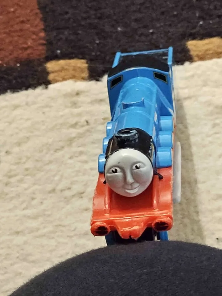 ERTL Thomas The Tank Engine Gordon Diecast Train - 2001 thumbnail