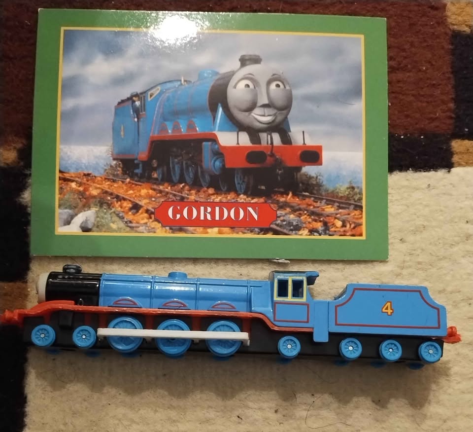 ERTL Thomas The Tank Engine Gordon Diecast Train - 2001 - photo 3