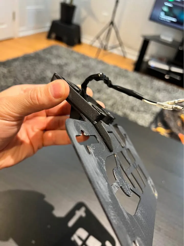 Moto Dynamics plate holder R6 image indicator(3)