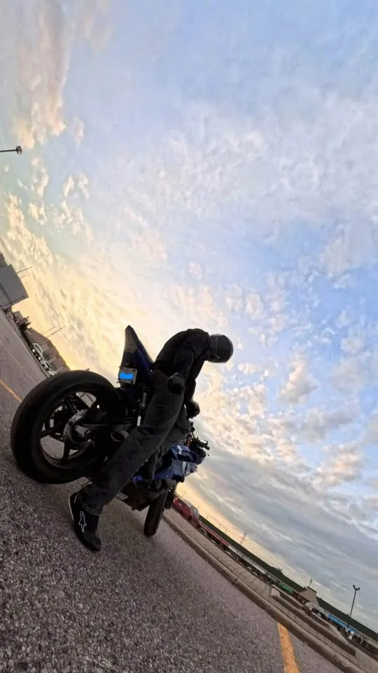 Moto Dynamics plate holder R6 image indicator(6)