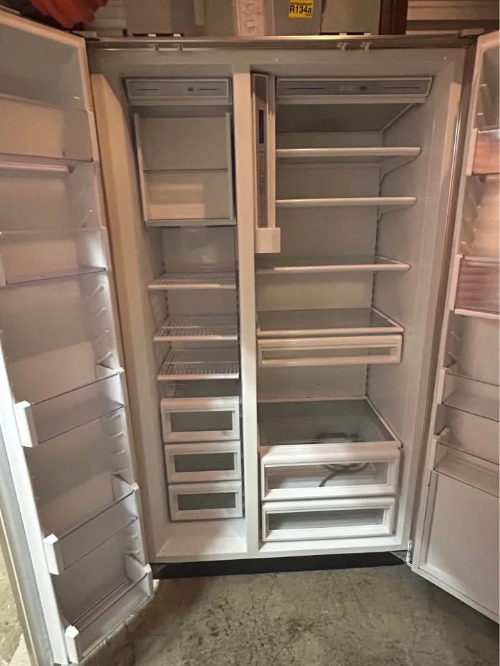 Refrigerator sub-zero 2 doors image indicator(3)