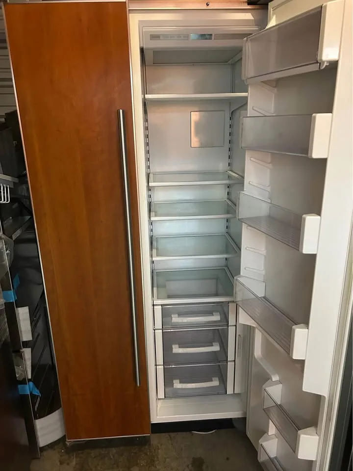 Refrigerator sub-zero 2 doors image indicator(4)