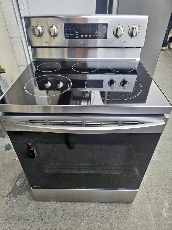 Samsung Stove 30 inche silver