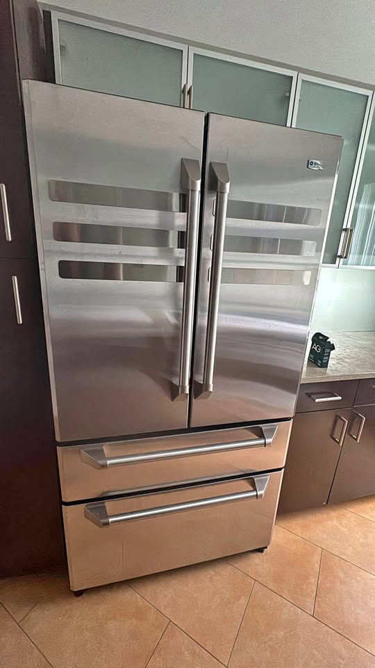 Set fridge and stove monogram silver excellent conditions