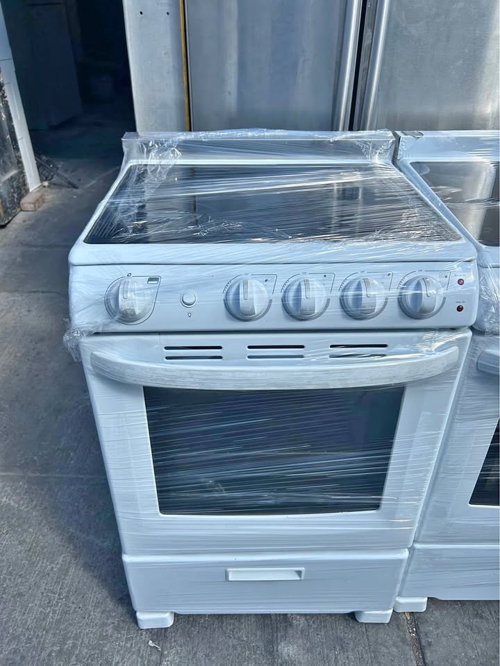 24 wide white electric stoves