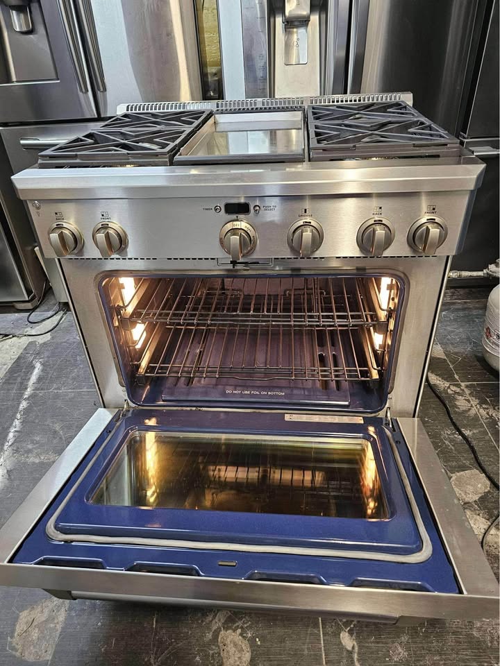Monogram stove 36 wide 4 burners - photo 2