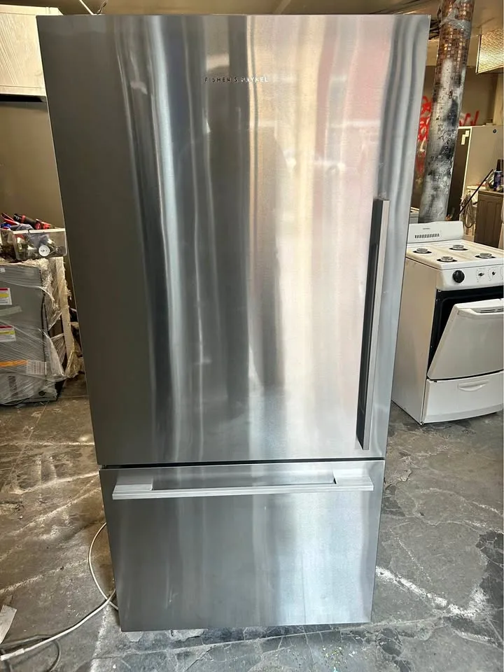 Fisher & paykel silver fridge 31 wide 2 freezer doors below thumbnail