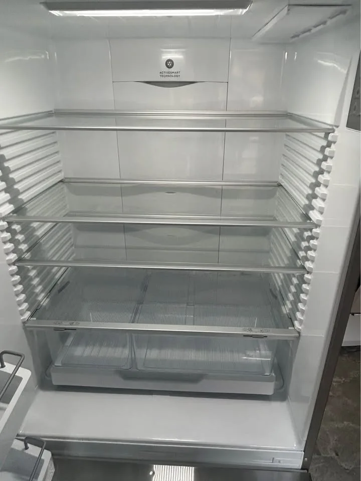 Fisher & paykel silver fridge 31 wide 2 freezer doors below image indicator(4)