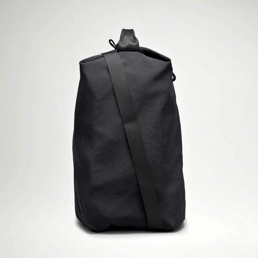 NWT Lululemon Fast Track Bag 10L - Black