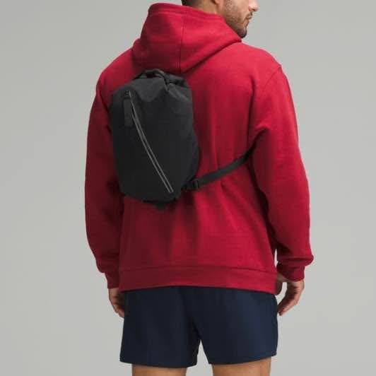 NWT Lululemon Fast Track Bag 10L - Black - photo 5