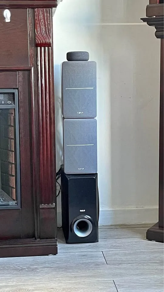 Edifier two speakers - no Bluetooth thumbnail