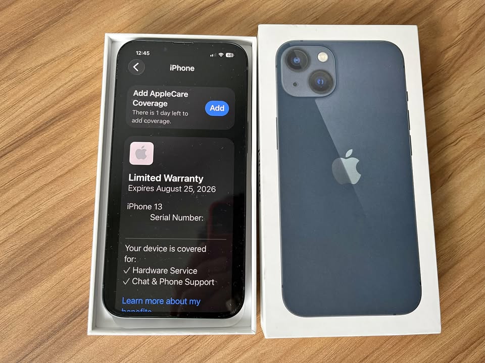 Like new iPhone 13 (Unlocked, 128 GB)