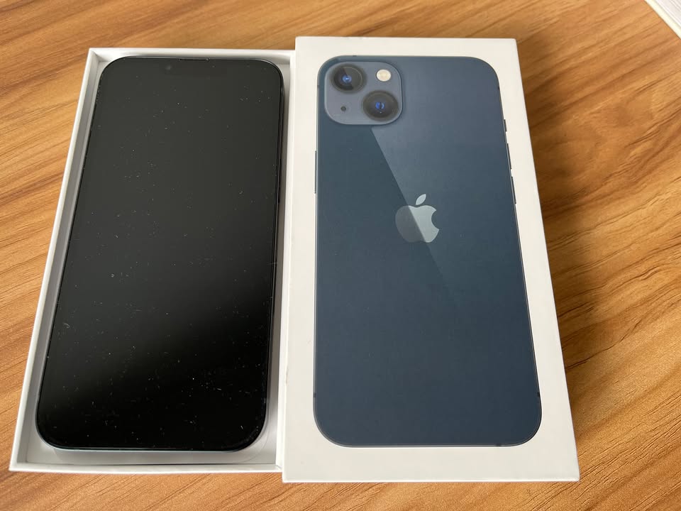 Like new iPhone 13 (Unlocked, 128 GB) - photo 2
