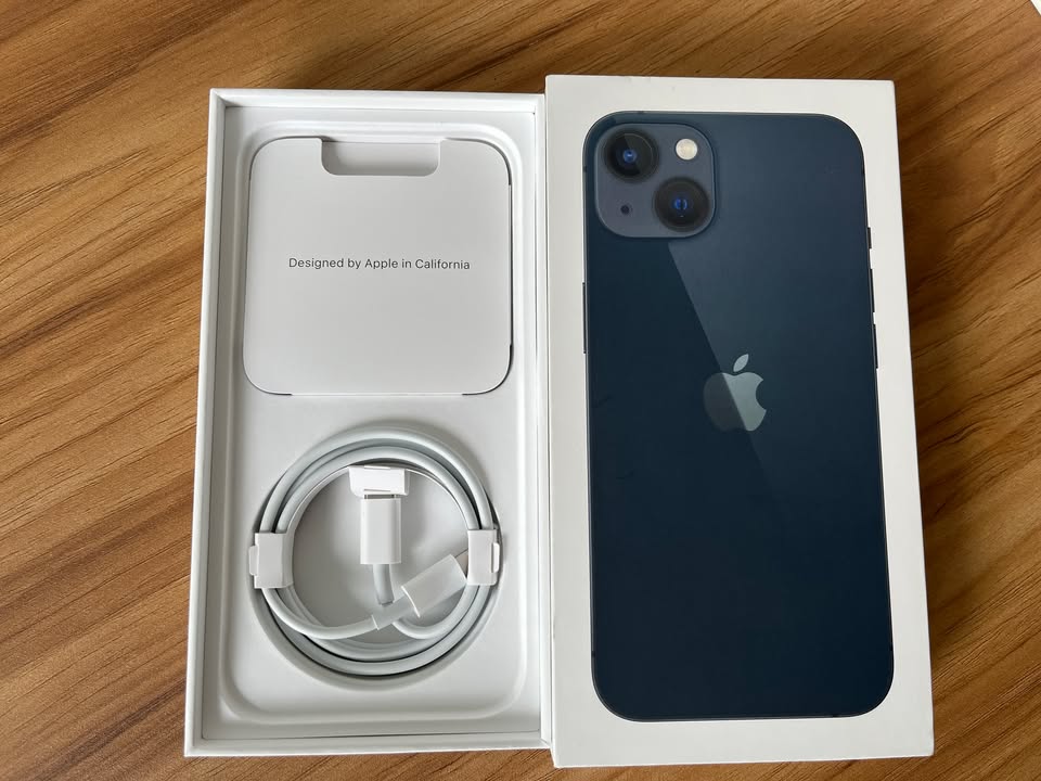 Like new iPhone 13 (Unlocked, 128 GB) - photo 3