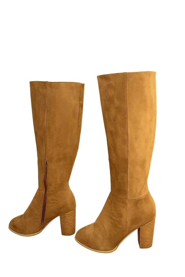 NEVER WORN HALF ZIP SUADE KNEE HIGH BOOTS