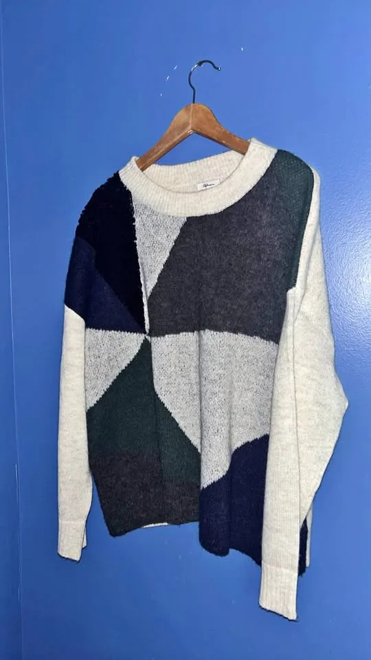 Reitman’s Woman’s XXL sequin colour block cozy sweater thumbnail