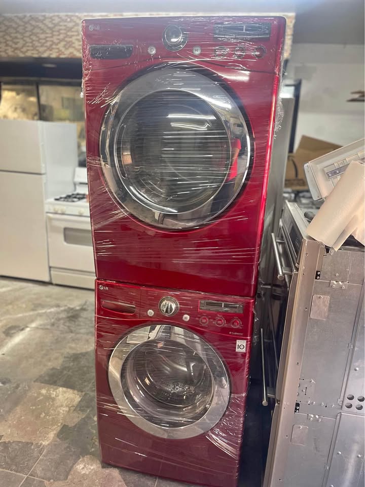 Red LG Washer and Dryer Set - Gas Dryer