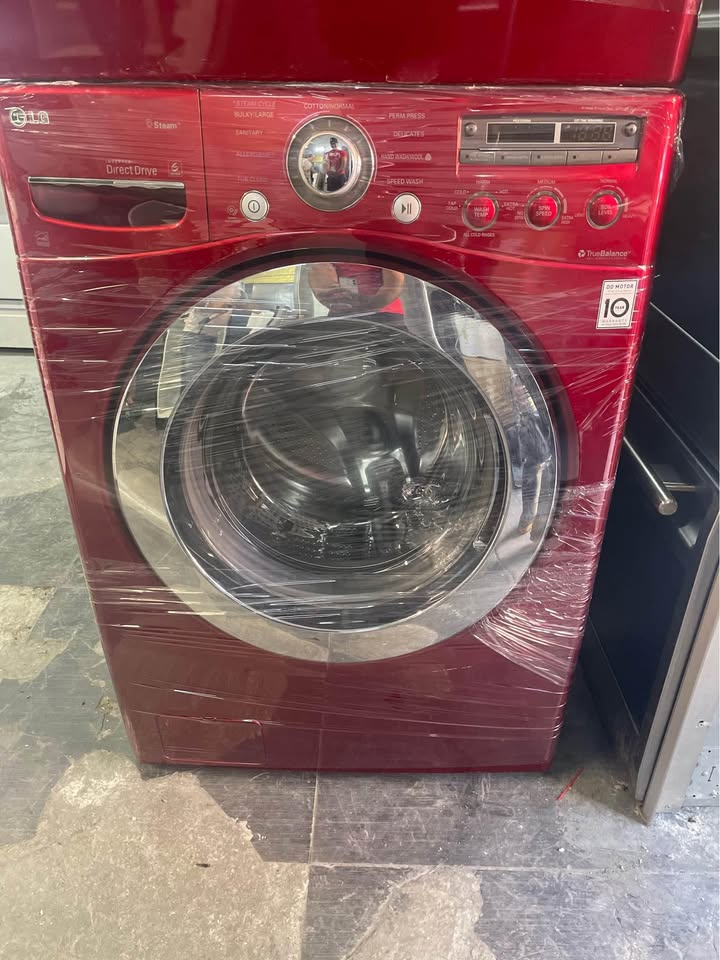 Red LG Washer and Dryer Set - Gas Dryer - photo 4