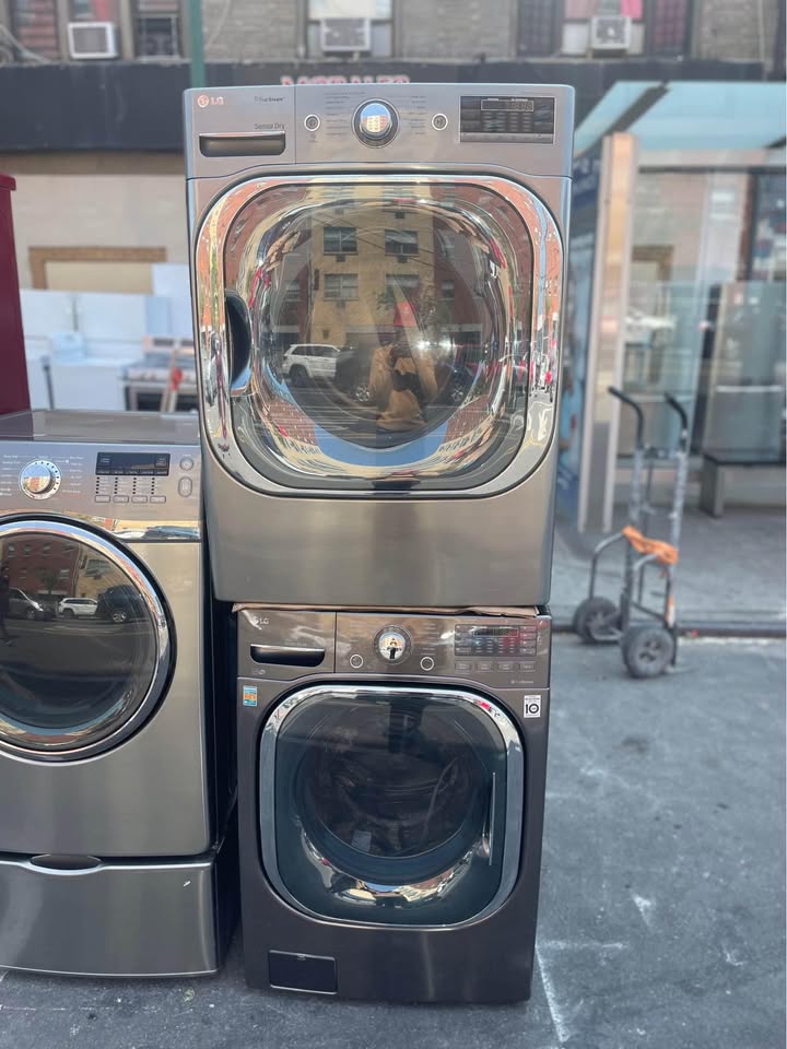 LG 29 wide washer and dryer set - photo 3