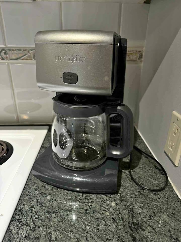 Drip coffee maker