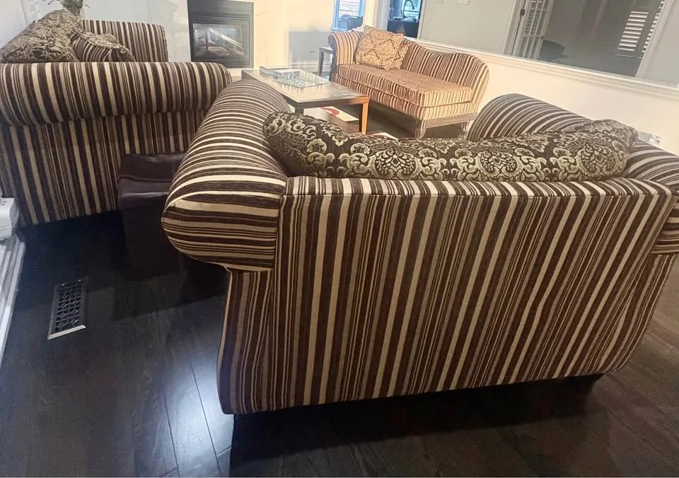 Living Room Sofa Furniture set (Excellent Condition) image indicator(3)