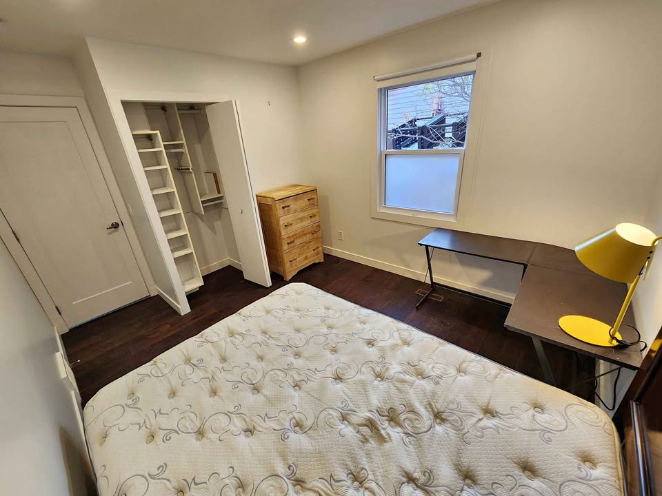 Private room for rent
