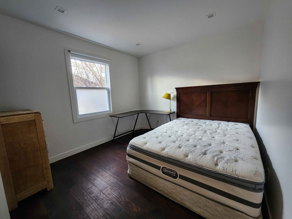 Private room for rent - photo 5