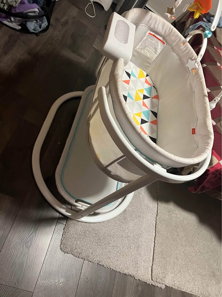 Fisher price baby bassinet - photo 3