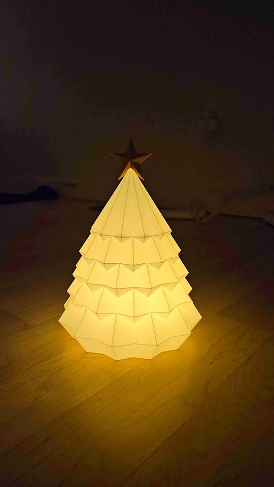 Geometric Christmas Tree Light – 3D Printed LED Decor
