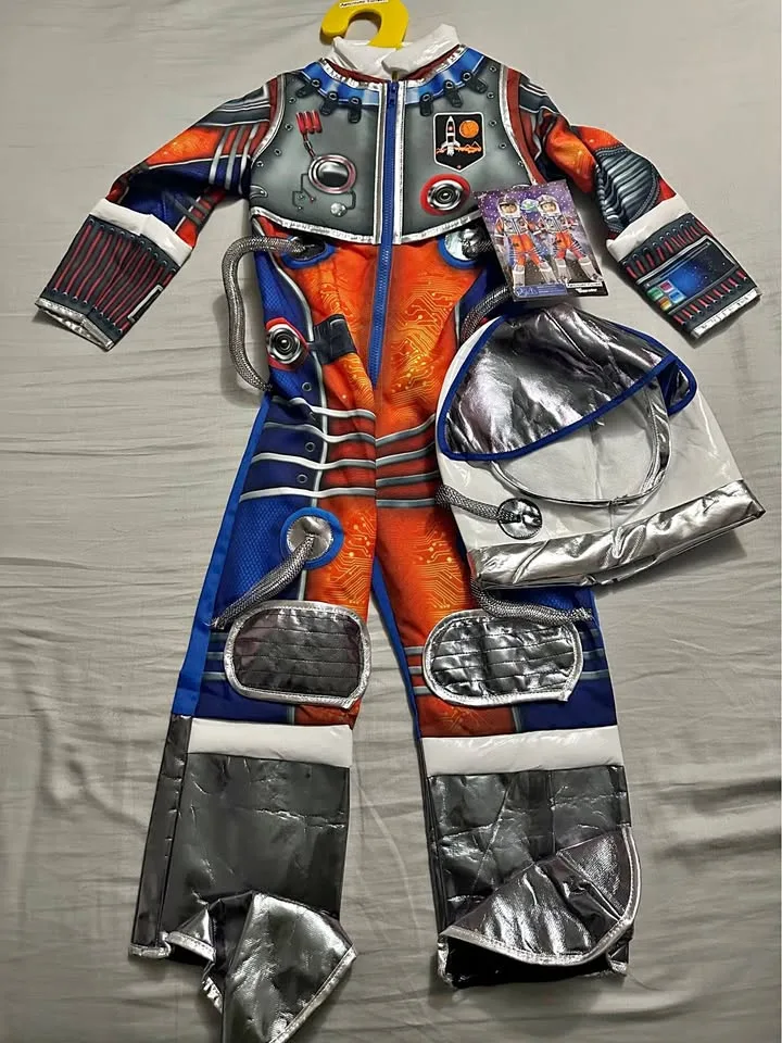 Kids Astronaut Costume Brand New Kids Size 5 - 6 Yrs Old $30 thumbnail